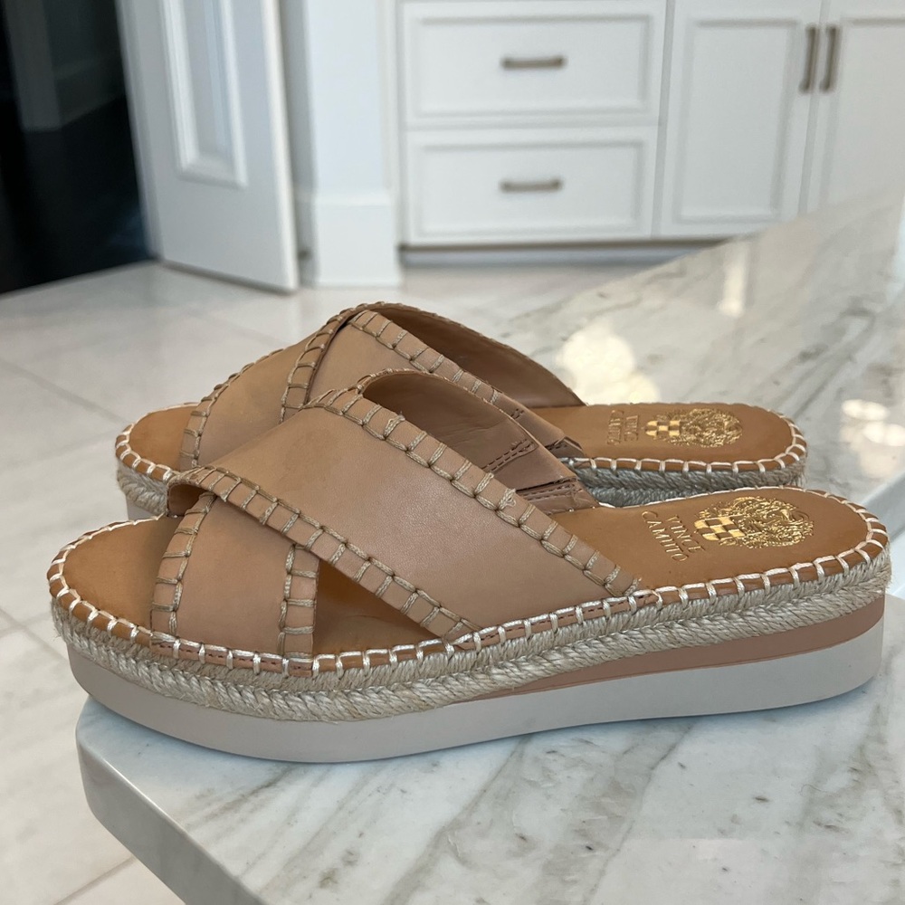 Vince Camuto flatform sandals